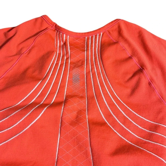 Athleta T shirt,  women Large . Coral,shirred sides , fitted , activewear, gym - Picture 9 of 14